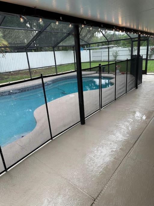 Lake Valrico'S Camelot Court With Heated Pool & Access To Private Lake Dış mekan fotoğraf